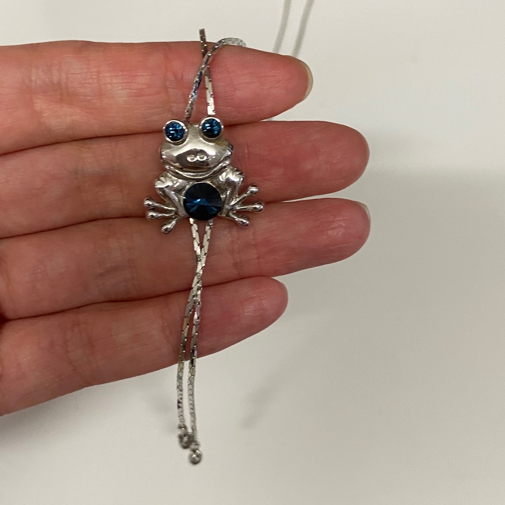 Cute frog necklace